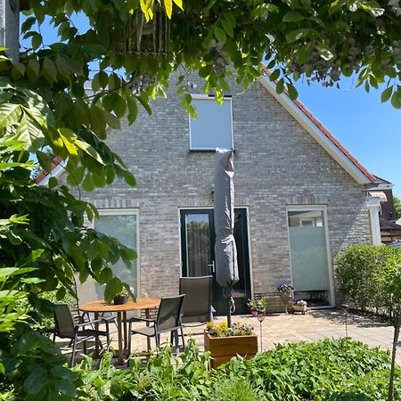 Genieten in een luxe vakantiewoning, dichtbij het IJsselmeer en strand Villa Warns Buitenkant foto