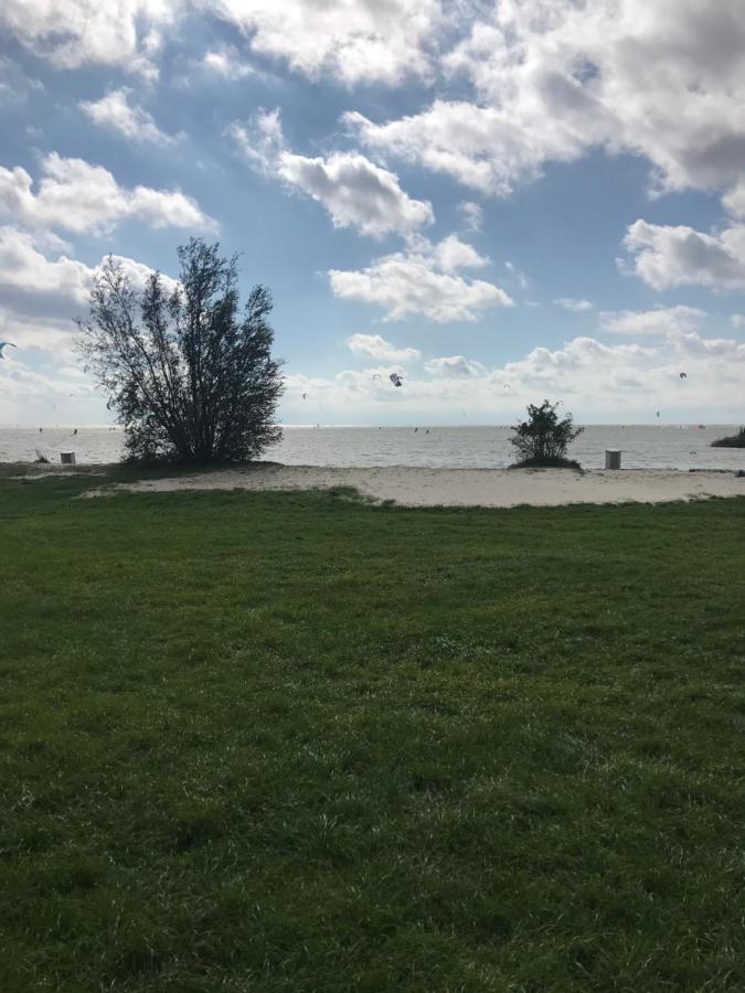 Genieten in een luxe vakantiewoning, dichtbij het IJsselmeer en strand Villa Warns Buitenkant foto