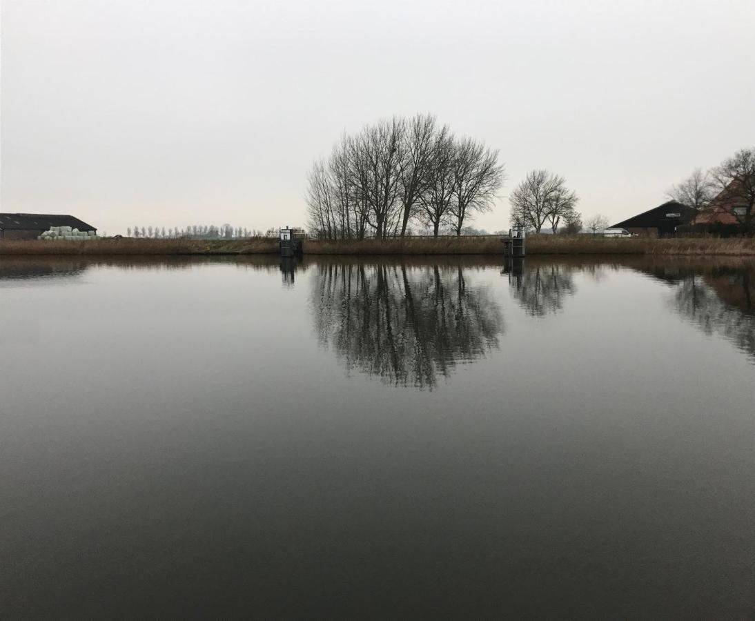 Genieten in een luxe vakantiewoning, dichtbij het IJsselmeer en strand Villa Warns Buitenkant foto