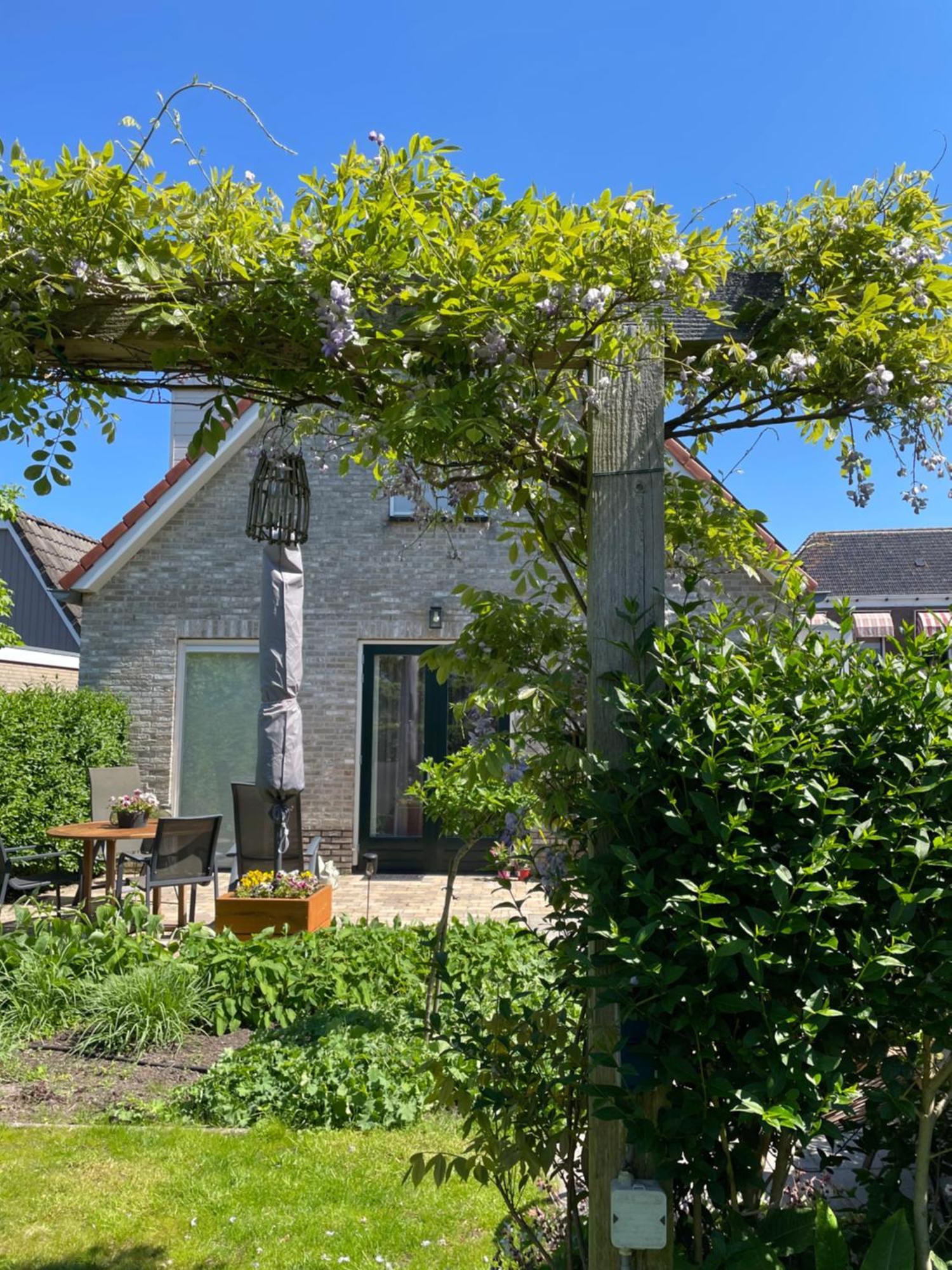 Genieten in een luxe vakantiewoning, dichtbij het IJsselmeer en strand Villa Warns Buitenkant foto